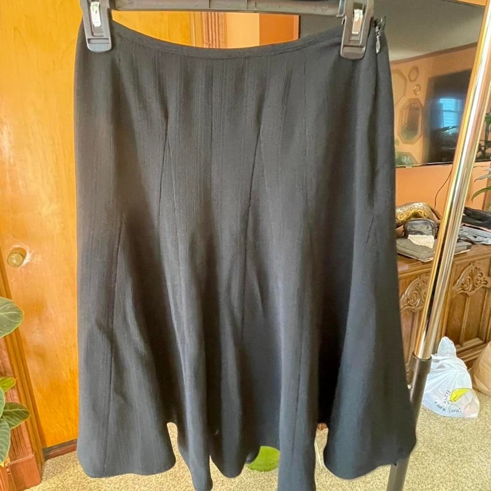 Jones New York black skirt with pleats skater aline officewear classic 2